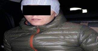 Un bărbat a furat un lănțișor de aur în valoare de peste 20 000 de lei dintr-un magazin din capitală.