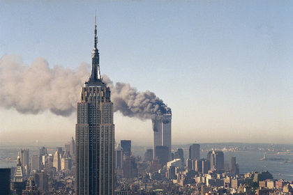 Теракт 9/11. Фото: Marty Lederhandler / AP
