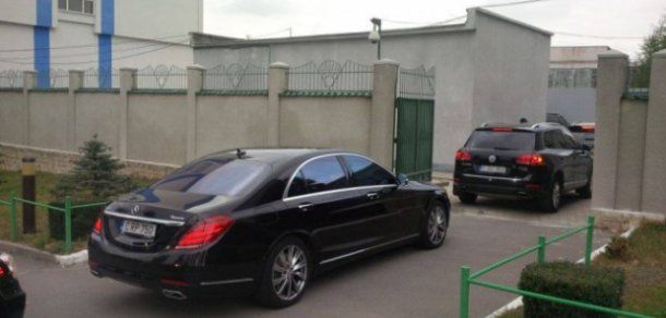 Vlad Filat a înregistrat 6 automobile de lux pe numele unor subalterni. Foto: stirileprotv.ro