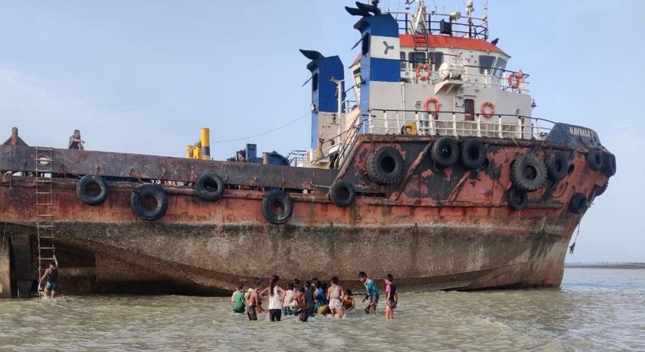 Mii de marinari sunt blocați pe nave abandonate în întreaga lume.
