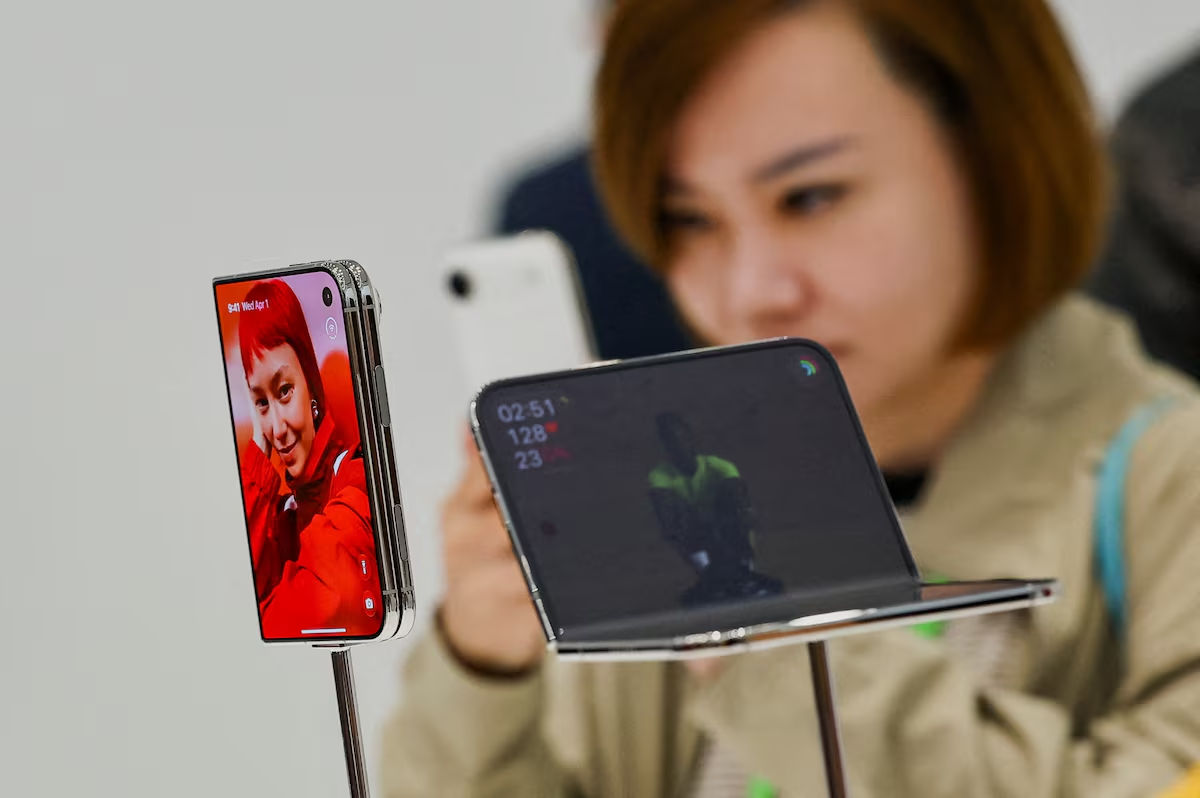Из-за высокого спроса в магазинах появится ограниченное число новых iPhone Duo.