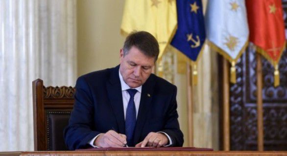 Președintele român Klaus Iohannis a semnat vineri decretul pentru supunerea spre ratificare Parlamentului a Acordului privind asistența financiară rambursabilă între România și Republica Moldova.