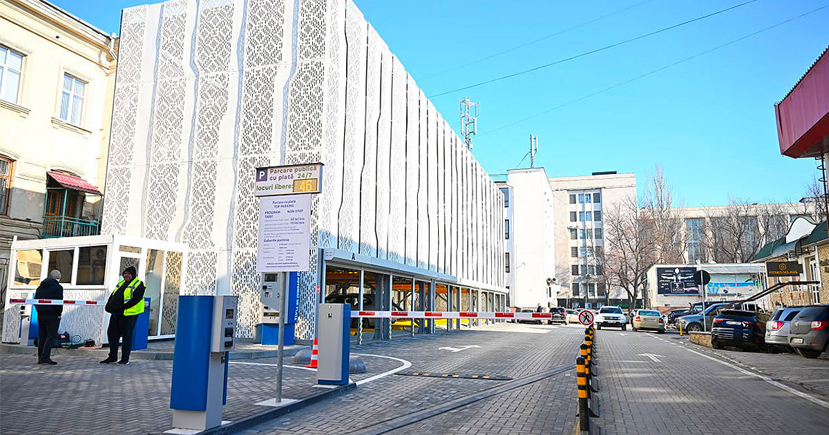 Единственная многоэтажная парковка в Кишиневе пустует.