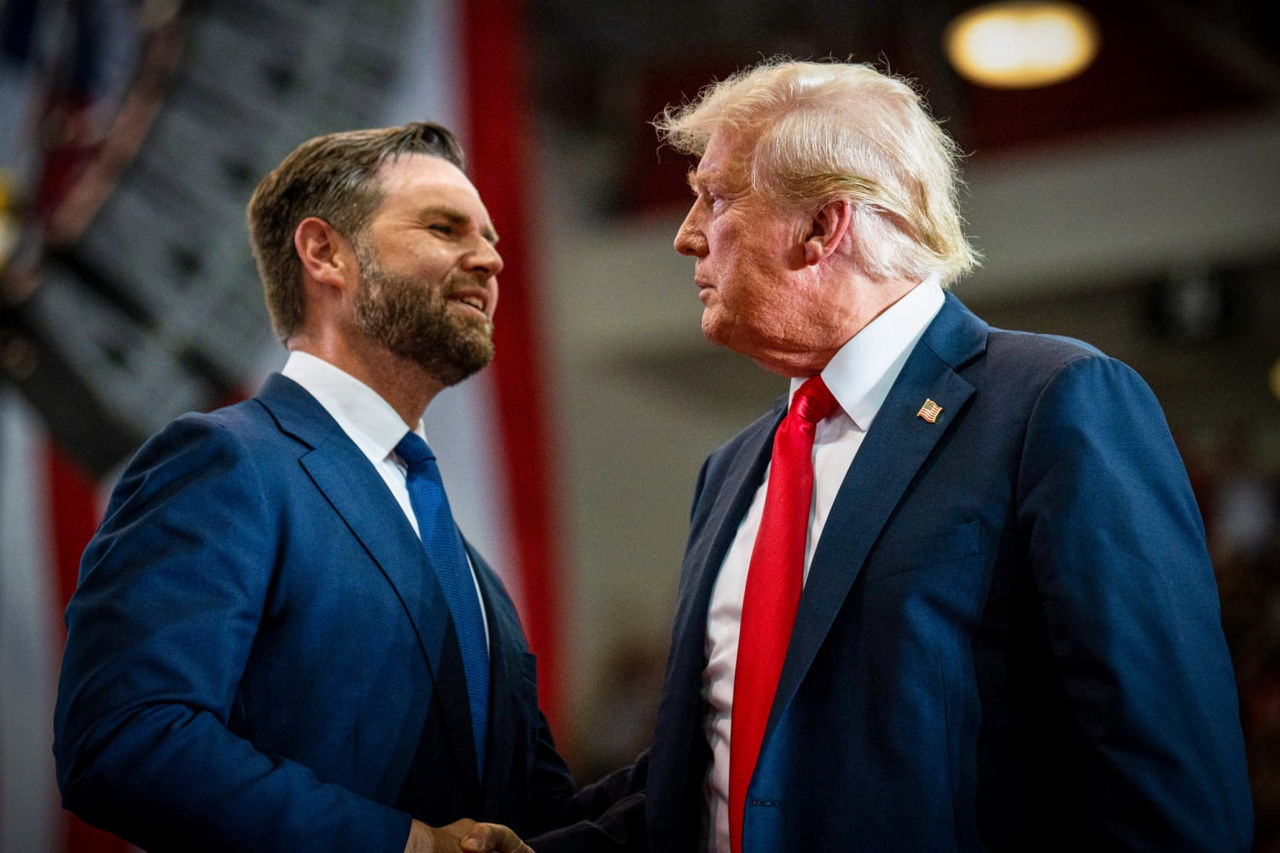 Trump l-a numit pe Vance „țar” pentru lupta împotriva fraudelor.