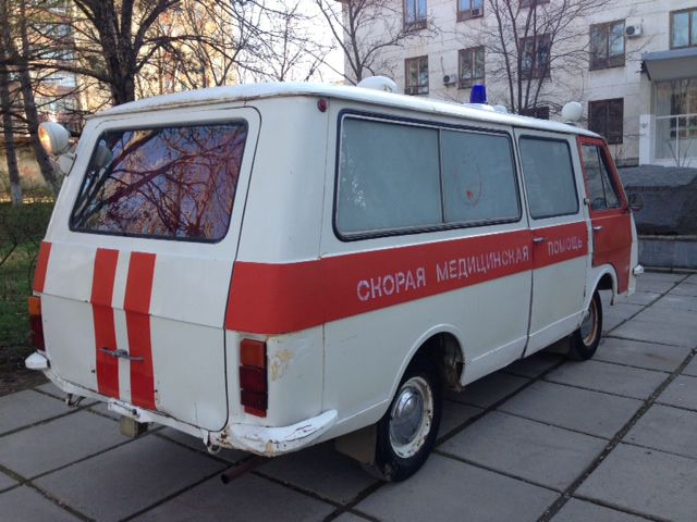 Пенсионер выпрыгнул из окна шестого этажа многоэтажки в Тирасполе.