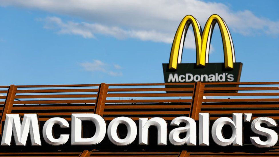 McDonald's подал заявки на регистрацию трех брендов в России.