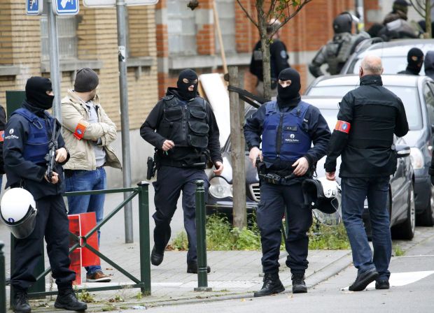 Только прошедшей ночью полицейские совершили 168 рейдов.