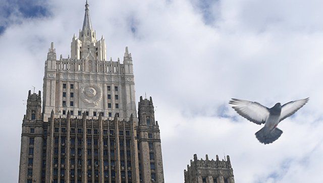 МИД РФ пообещал "жесткий ответ" на новые антироссийские санкции.