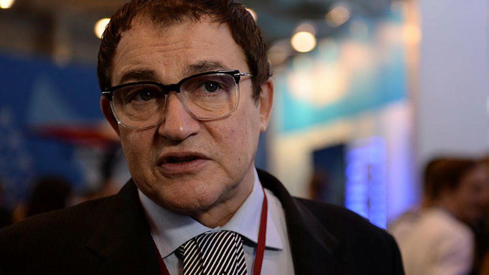 Телеведущий Дибров назвал 80% зрителей идиотами.