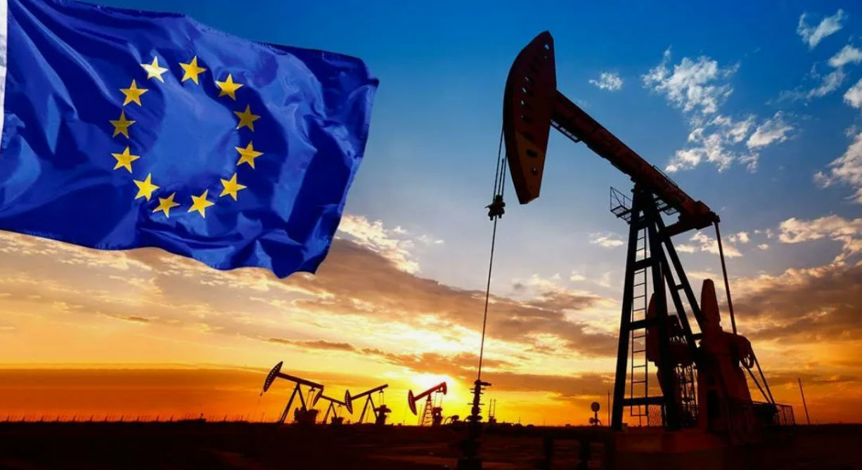 Politico: ЕС импортирует российскую нефть, скрытую другой маркировкой.
