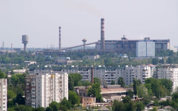 Uzina metalurgică de la Râbniţa face parte din imperiul siderurgical miliardarului rus Alişer Usmanov. Fot: AOMMZ.COM