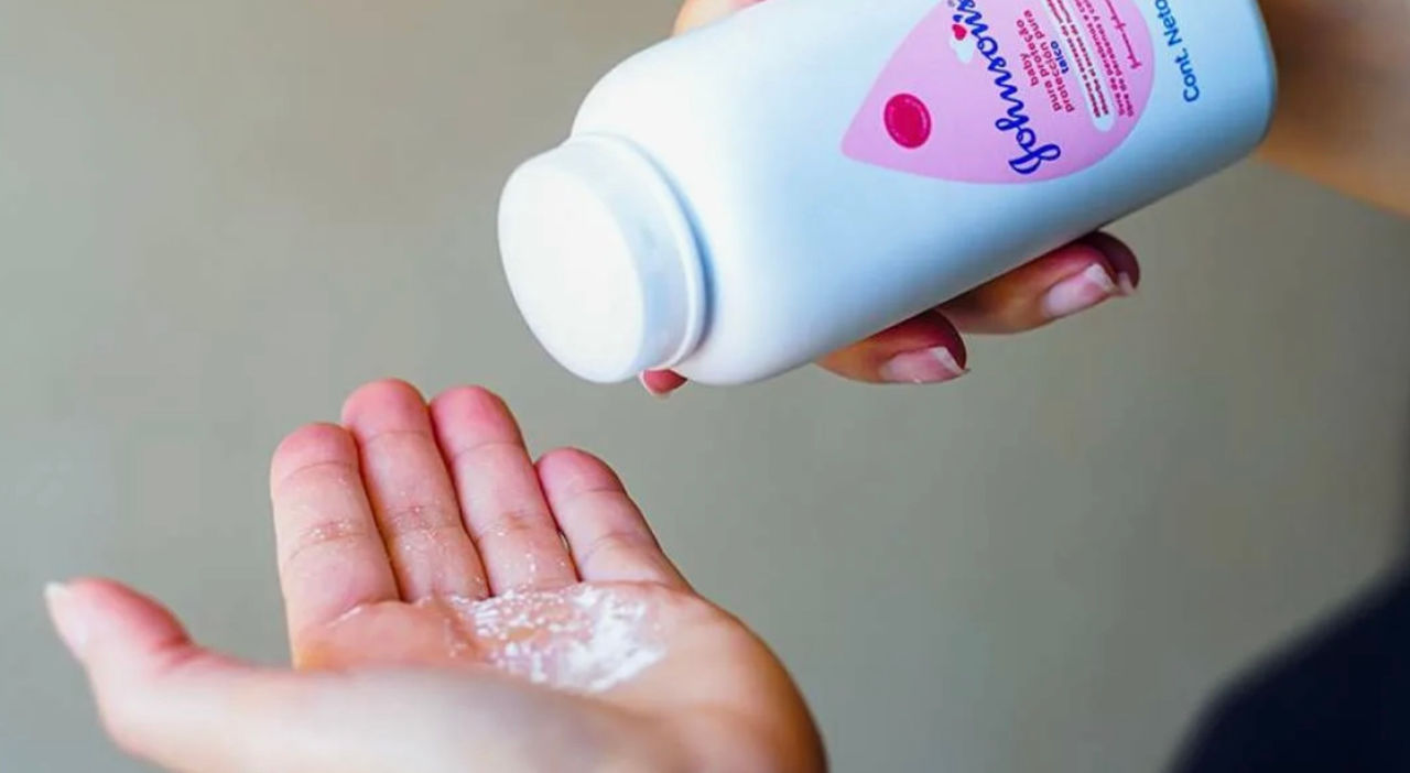 Суд обязал Johnson &amp; Johnson выплатить $40 млн из-за «онкогенной» детской присыпки.