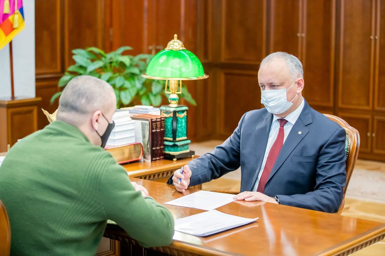 Додон провёл встречу с руководителем комитета «Победа» Алексеем Петровичем. 