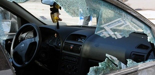 Un hoţ a spart un automobil în Capitală. Cum şi-a justificat gestul. Foto: stirideturnu.ro