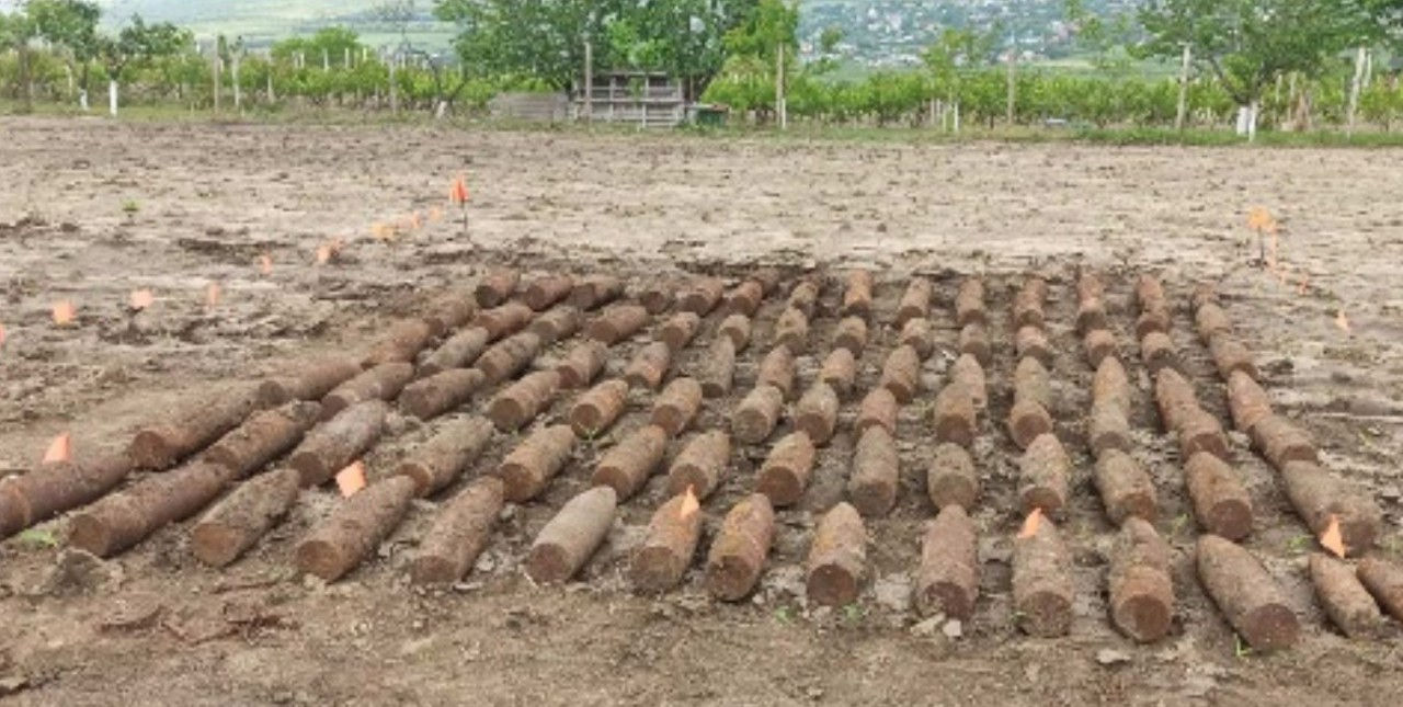 В поле у Магдачешт нашли снаряды Второй мировой войны.
