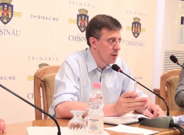 Заседание муниципального совета Кишинева началось с минуты молчания. Фото: protv.md