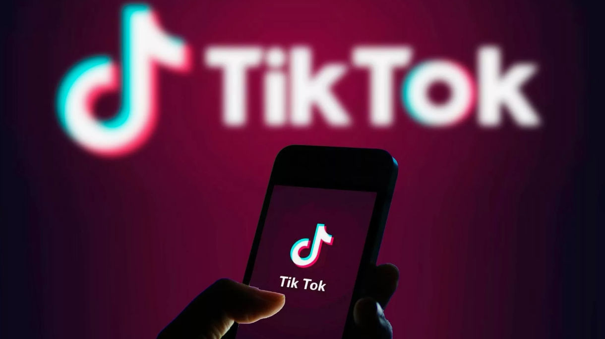 Euractiv: ЕС обяжет платформы X, TikTok и Facebook принять меры в связи с евровыборами.