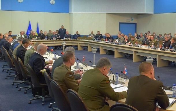 Киев рассказал НАТО о сценариях обострения конфликта.