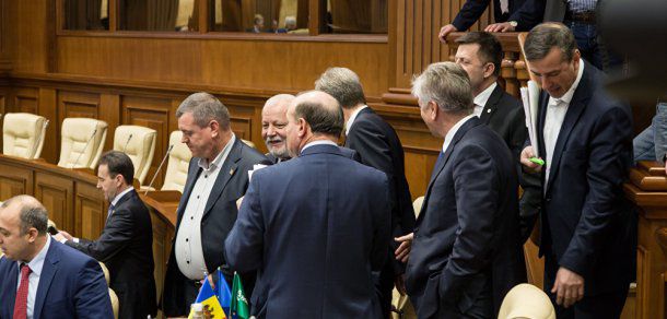 7 PLDM-iști au semnat și vor merge la Timofti cu noua majoritate. Foto: sputnik.md