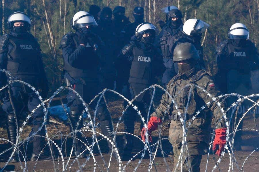 Пограничники Польши обвинили белорусских силовиков в применении лазера.