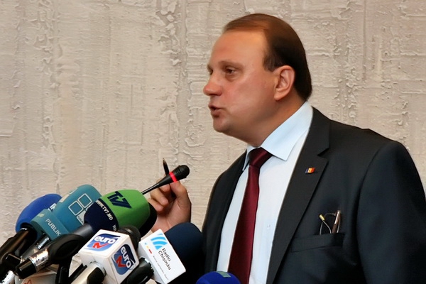 Министр сельского хозяйства РМ Бумаков. Фото: moldnews.md