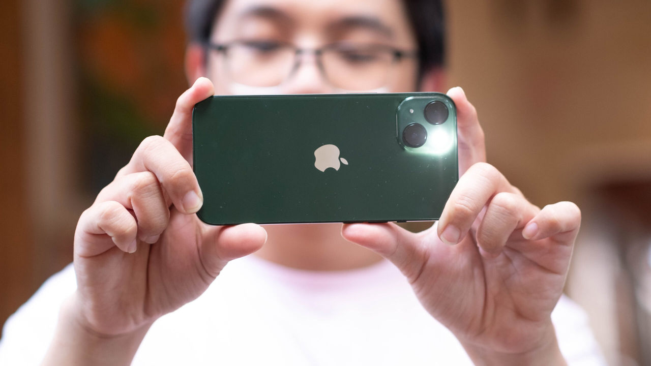 Apple впервые за шесть лет повысит стоимость новых iPhone.