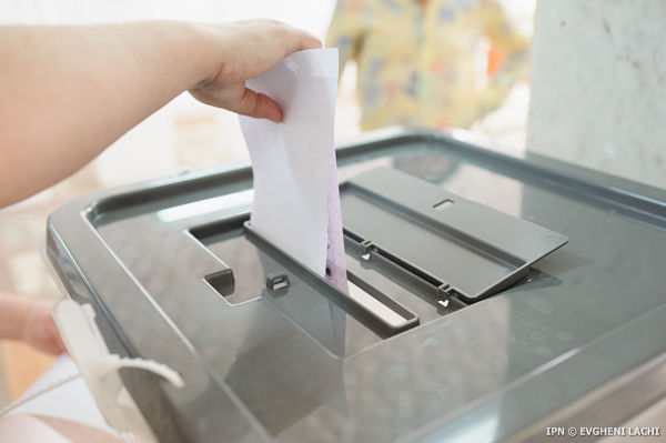 Sondajul de opinie a fost efectuat la comanda Institutului Republican Internaţional.