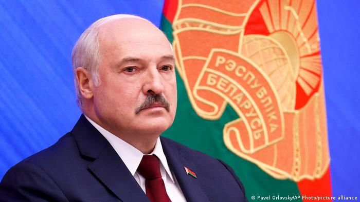 В Белоруссии мужчина получил срок за оскорбление Лукашенко.