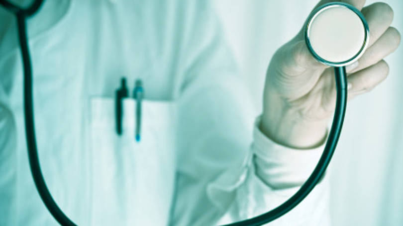 Salariul mediu lunar al unui medic este, în prezent, de 4.500 de lei.  Foto: istoesaude.com