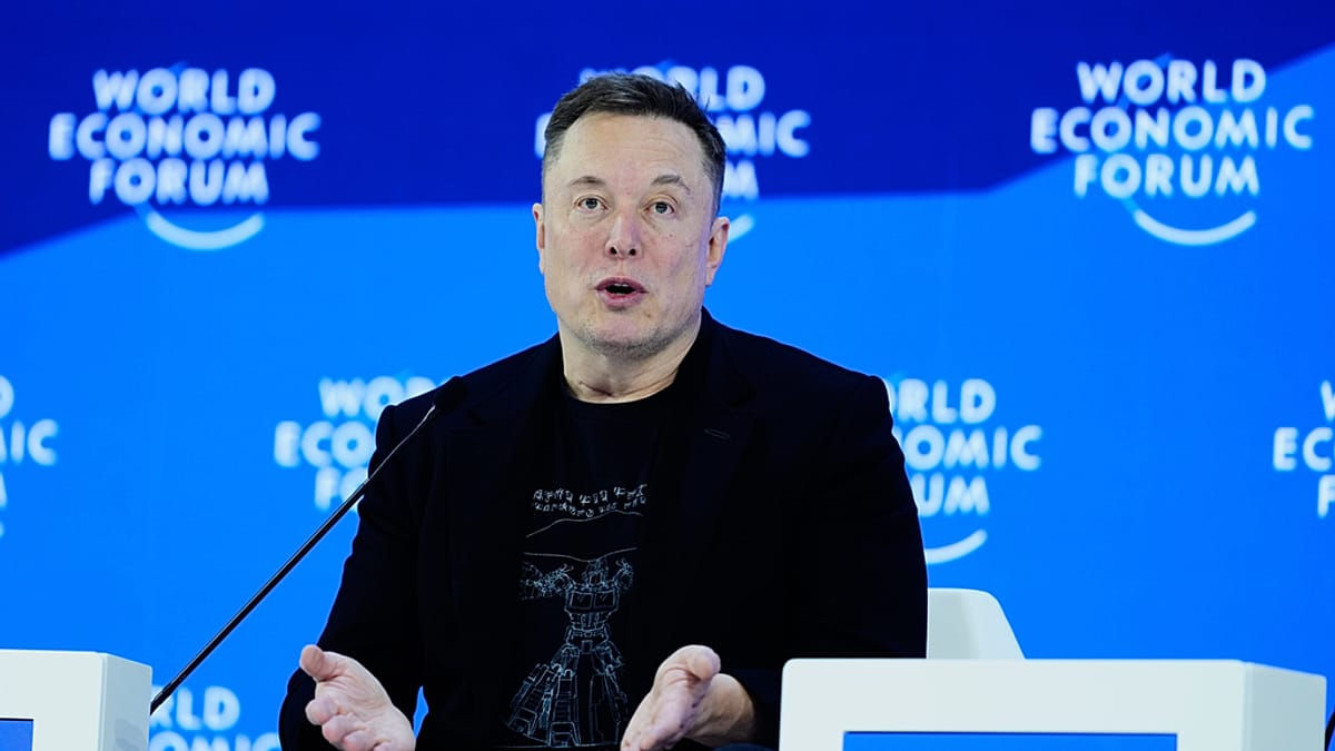 Elon Musk, despre viitor: Prevăd că vor exista mai mulți roboți decât oameni.