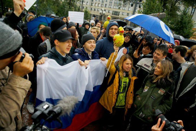 Părinții copiilor care merg la proteste anti-Putin ar trebui pedepsiți.
