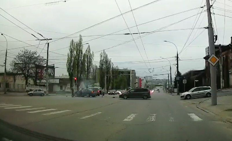 Другие обстоятельства произошедшего устанавливаются.