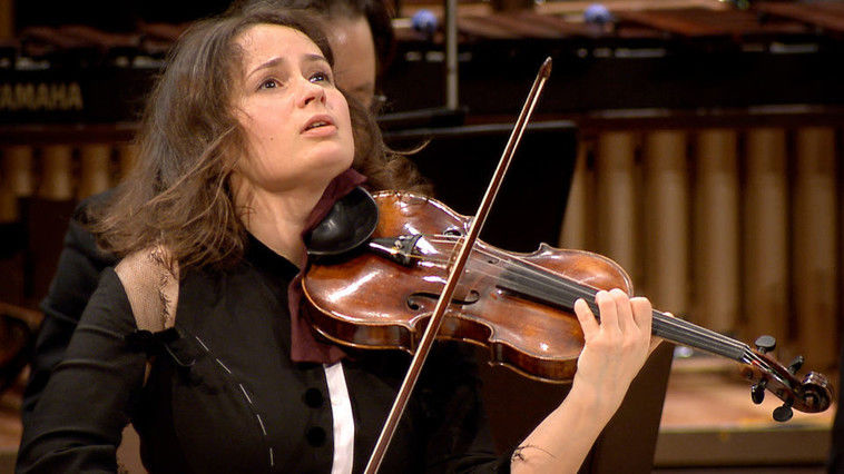 Patricia Kopatchinskaja: Gândesc în limbi diferite, dar mă rog în română