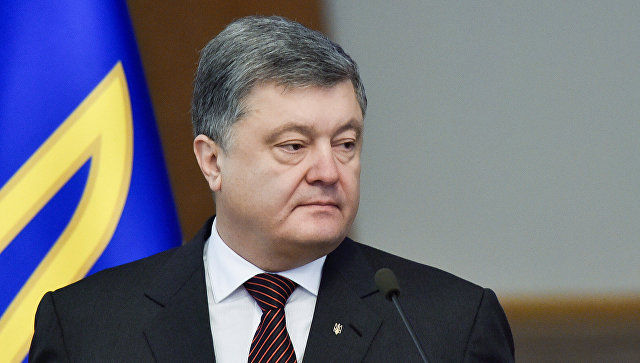 Порошенко заявил о готовности выдвинуть танки на передовую в Донбассе.