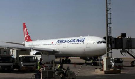 Kenya: Aterizare de urgenţă a unui avion care a lovit o pasăre