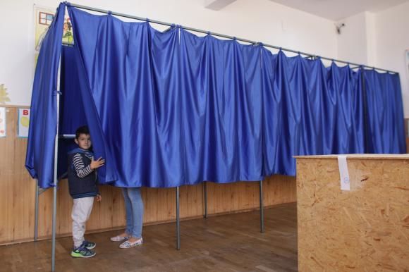 В Румынии сообщают о многочисленных нарушениях на референдуме.