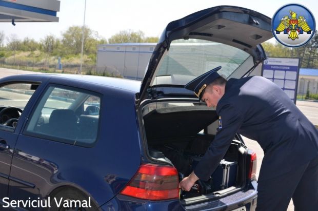În perioadă estivală, mulți cetățeni ai R. Moldova merg la odihnă peste hotare. Foto: customs.gov.md