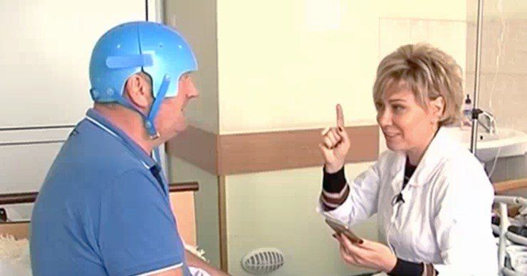 Специалист радуется прогрессу каждого пациента.