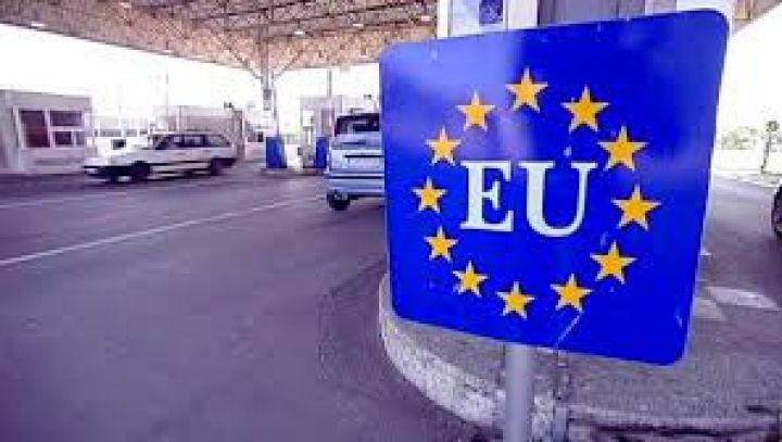 Controale la graniţele UE,inclusiv pentru cetăţenii din Schengen. Foto: business24.ro