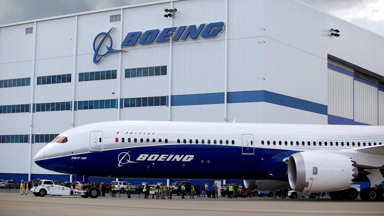 Авиационный регулятор США начал новое расследование в отношении Boeing.