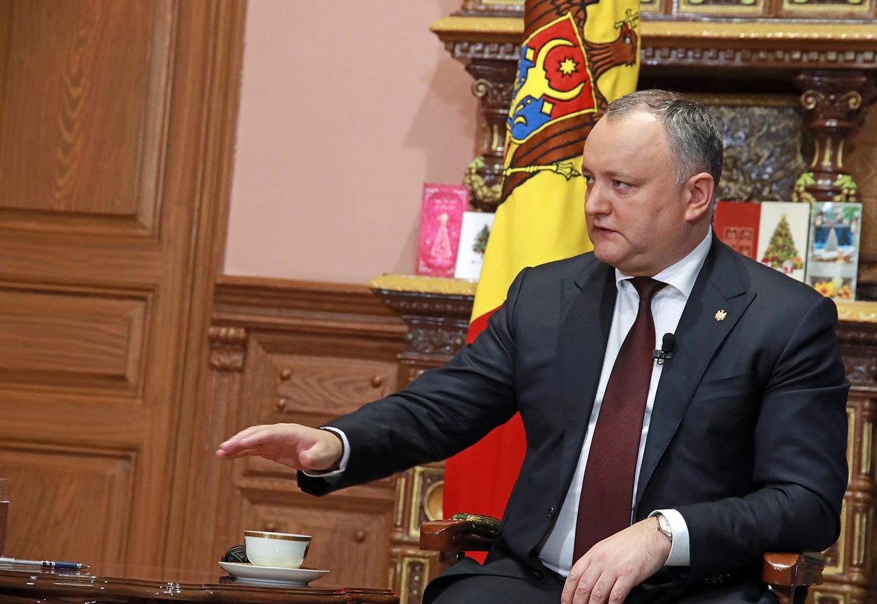 Президент Молдовы Игорь Додон беседовал в прямом эфире с шестью журналистами и иностранными экспертами.