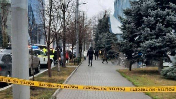 За ложное сообщение о бомбе в судах Кишинёва звонившему грозит штраф и тюрьма.