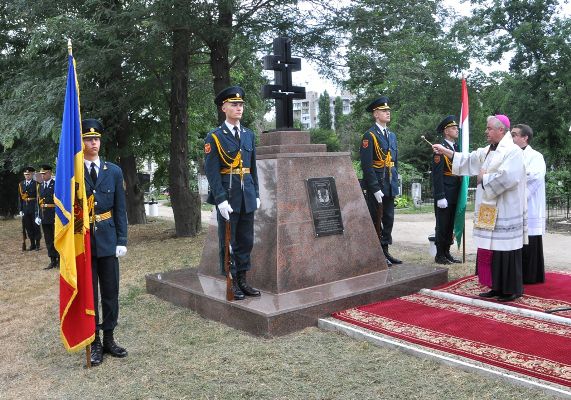 В Молдове открыт монумент венграм, воевавшим на стороне Гитлера.