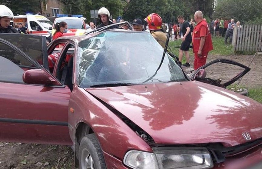 На Украине в ДТП со скорой пострадали девять человек.