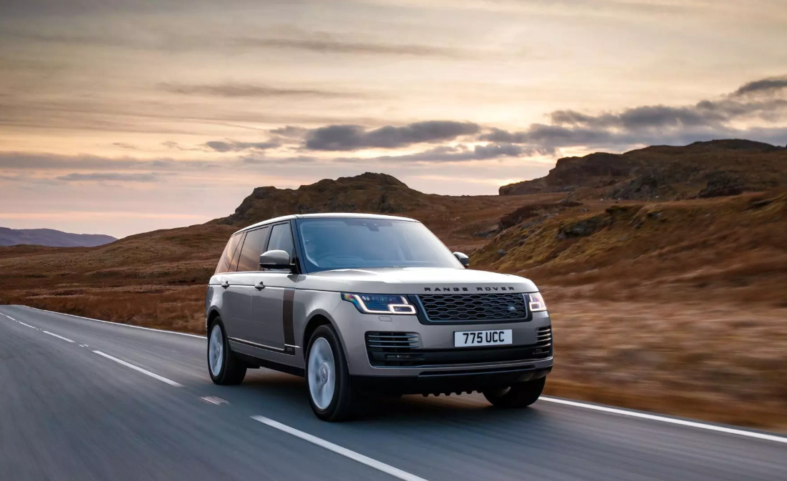 Внедорожник Range Rover стал «мягким» гибридом.