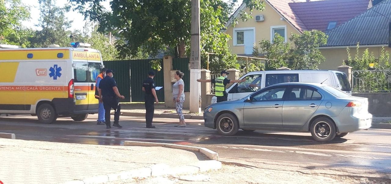 В Бельцах на пешеходном переходе сбили пенсионерку.