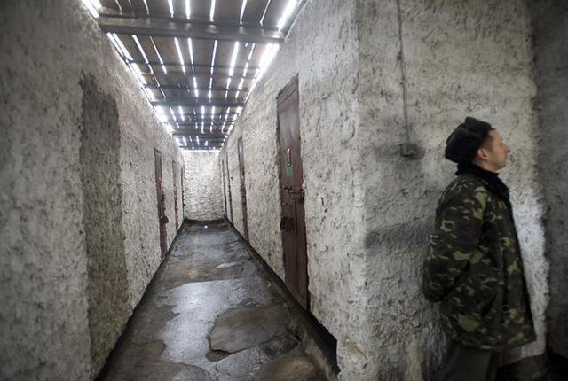 В Молдове двоих человек приговорили к тюрьме за детскую порнографию.