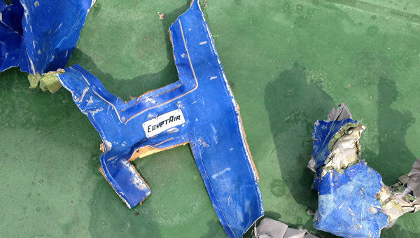 По данным компании Airbus, в период с 1996 по 2001 год в ее самолетах зафиксировано 63 сигнала о задымлении, 42 из которых были ложными.