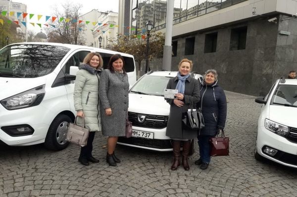 «Мобильная бригада» Тараклии получила автомобиль от Европейского союза.