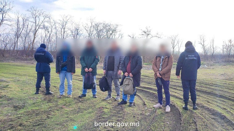 Пятерых украинцев задержали при незаконном пересечении границы Молдовы. Фото: border.gov.md